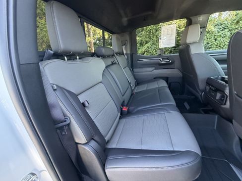 Used 2024 Chevrolet Silverado 1500 ZR2 w/ Technology Package AWD/4WD image 19