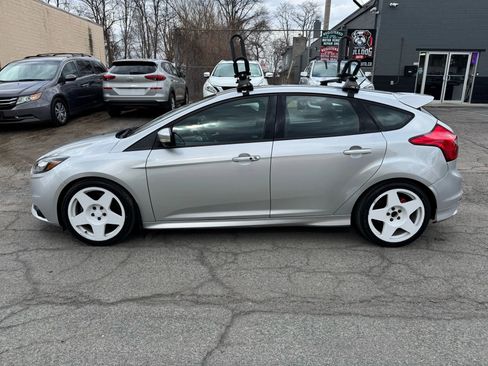 Used 2014 Ford Focus ST w/ Equipment Group 202A FWD image 8