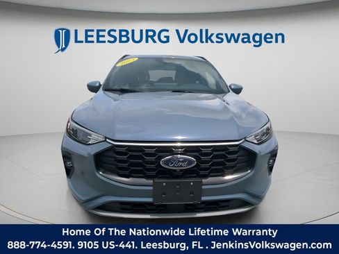 Used 2023 Ford Escape ST-Line Select w/ Tech Pack #2 AWD/4WD image 3