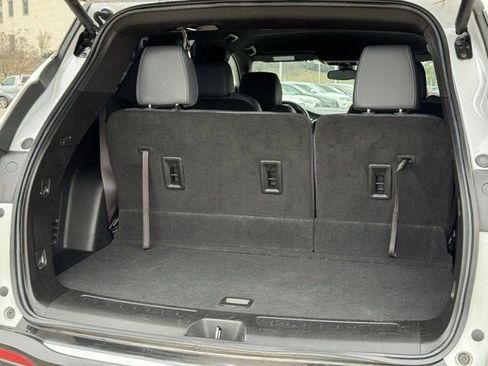 Certified 2024 Buick Enclave Essence w/ Sport Touring Edition image 33