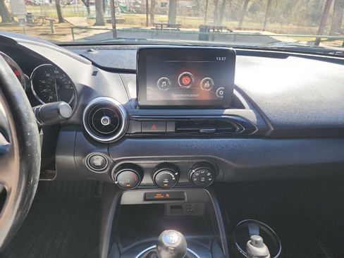 Used 2019 MAZDA MX-5 Miata Sport image 18
