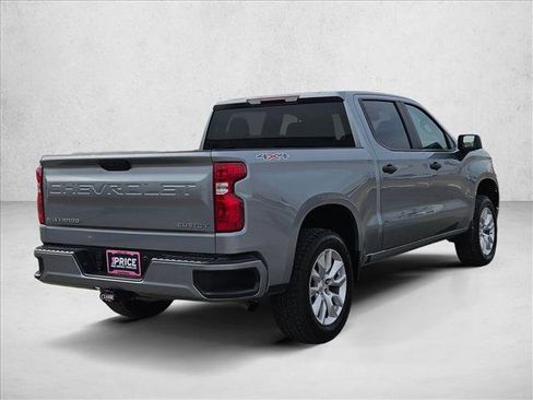 Used 2024 Chevrolet Silverado 1500 Custom image 5