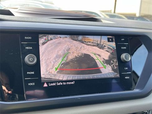 Certified 2022 Volkswagen Taos SE w/ IQ.Drive SE Package image 27