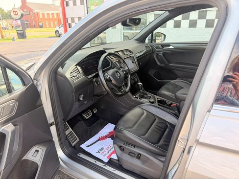 Used 2019 Volkswagen Tiguan SEL Premium R-Line AWD/4WD image 10