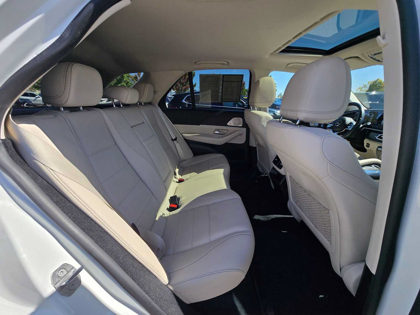 Used 2021 Mercedes-Benz GLE 350 w/ Premium Package image 18