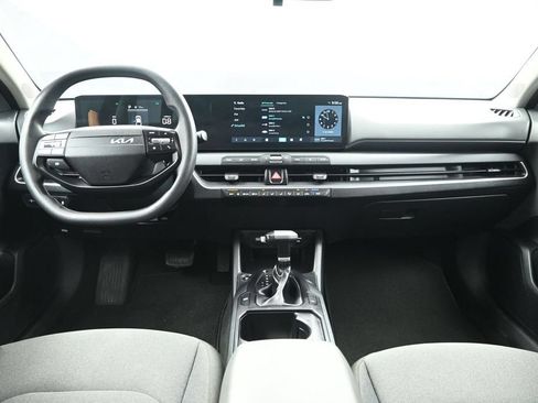 Certified 2025 Kia K4 FWD image 29