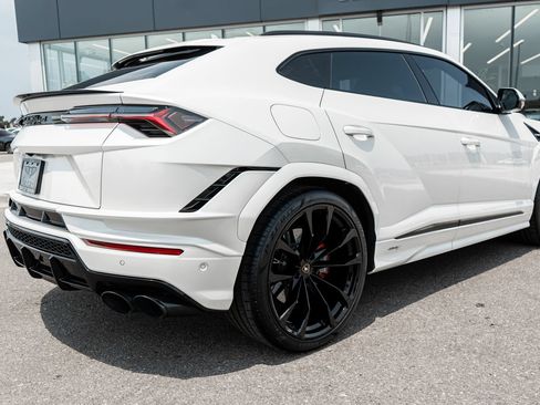 Used 2023 Lamborghini Urus S AWD/4WD image 12