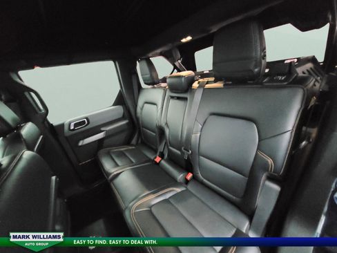 Used 2023 Ford Bronco Badlands image 25