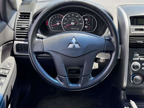 Used 2008 Mitsubishi Galant ES FWD image 11