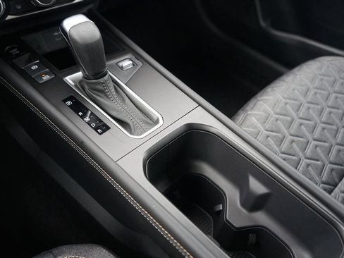 Used 2025 Nissan Kicks SV image 21