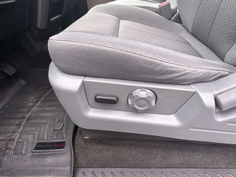 Used 2011 Ford F150 XLT w/ XLT Chrome Pkg image 27