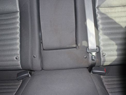 Used 2014 Dodge Challenger R/T RWD image 19