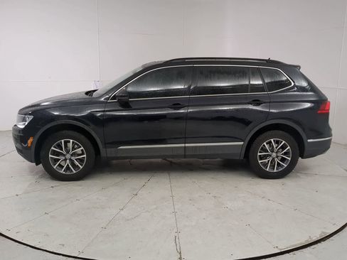 Used 2020 Volkswagen Tiguan SE image 3