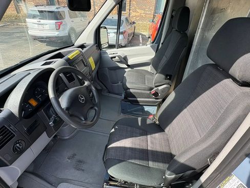 Used 2018 Mercedes-Benz Sprinter 2500 image 23