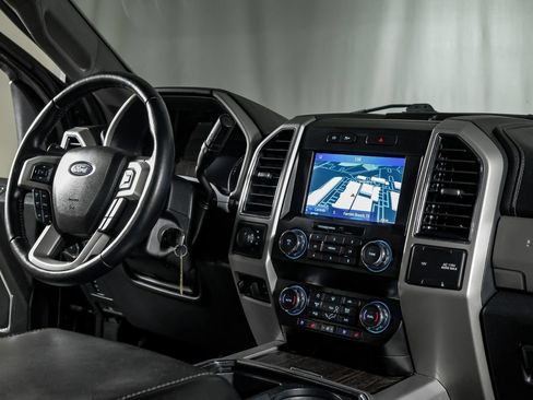 Used 2021 Ford F250 Lariat w/ Lariat Value Package AWD/4WD image 23