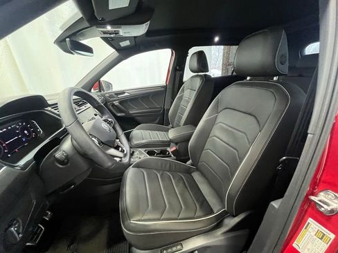 Certified 2024 Volkswagen Tiguan SEL R-Line image 11
