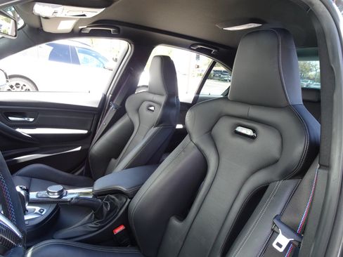 Used 2018 BMW M3 RWD image 10