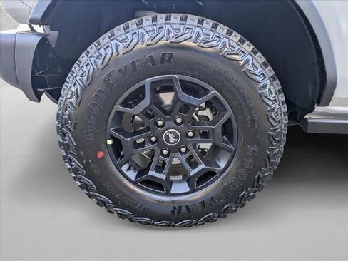 New 2026 Ford Bronco Badlands AWD/4WD image 10