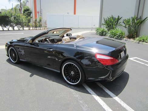 Used 2013 Mercedes-Benz SL 550 image 20