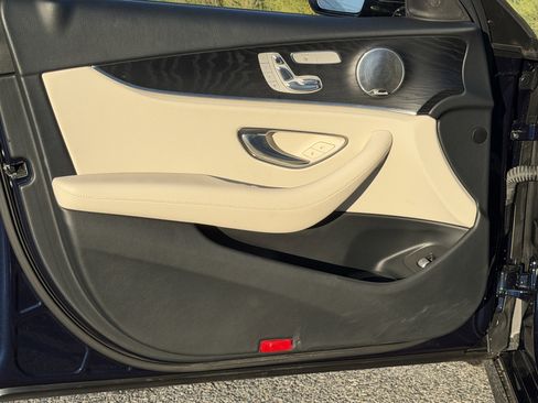 Used 2021 Mercedes-Benz E 350 Sedan image 17