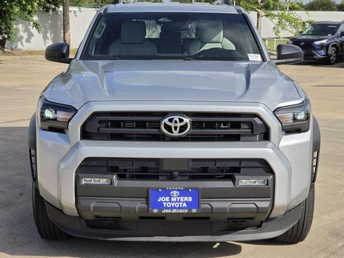 Used 2025 Toyota 4Runner SR5 RWD image 3