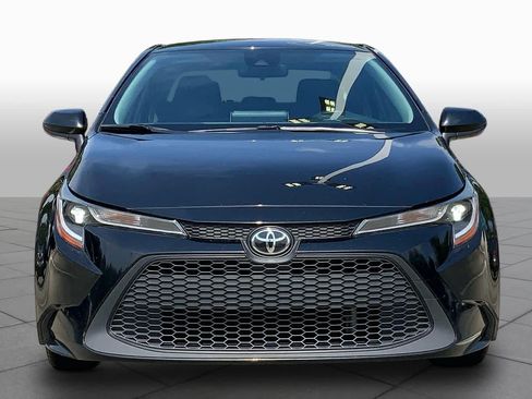 Used 2021 Toyota Corolla LE FWD image 4