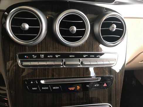 Used 2018 Mercedes-Benz GLC 300 image 18