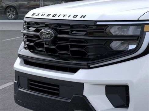 New 2025 Ford Expedition Platinum w/ Stealth Performance Package image 17