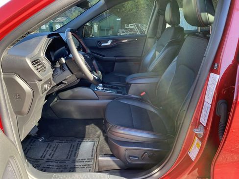 Certified 2025 Ford Escape ST-Line w/ Tech Pack #1 image 5