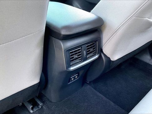 Certified 2020 Toyota RAV4 XLE image 31