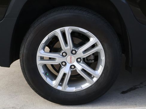 Used 2022 GMC Terrain SLE w/ Driver Convenience Package image 8