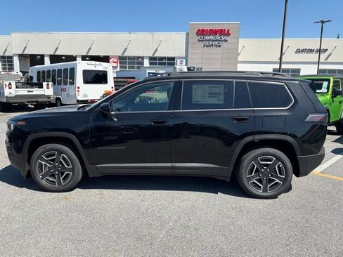 New 2026 Jeep Cherokee Laredo AWD/4WD image 4