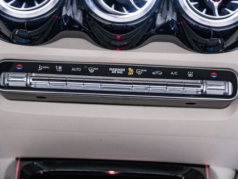 Certified 2022 Mercedes-Benz EQB 300 4MATIC image 15