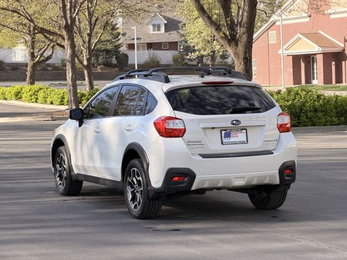 Used 2016 Subaru Crosstrek 2.0i Premium w/ Moonroof Package AWD/4WD image 7