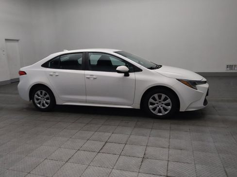 Used 2021 Toyota Corolla LE w/ Carpet Mat Package (TMS) FWD image 11