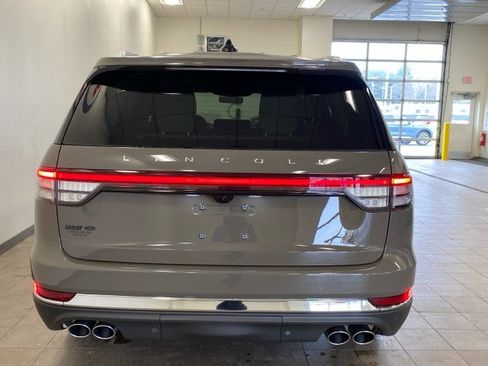 New 2026 Lincoln Aviator AWD image 6