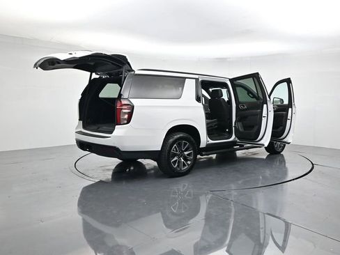 Used 2023 Chevrolet Suburban Z71 w/ Luxury Package image 53