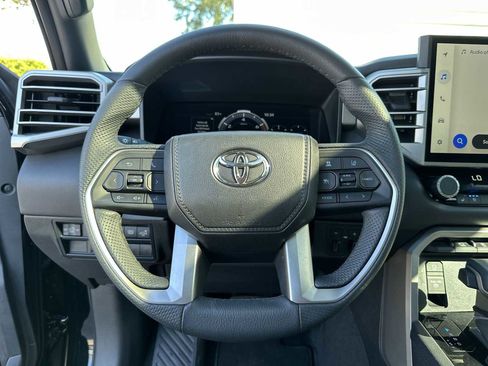 Used 2025 Toyota Tundra Limited image 21