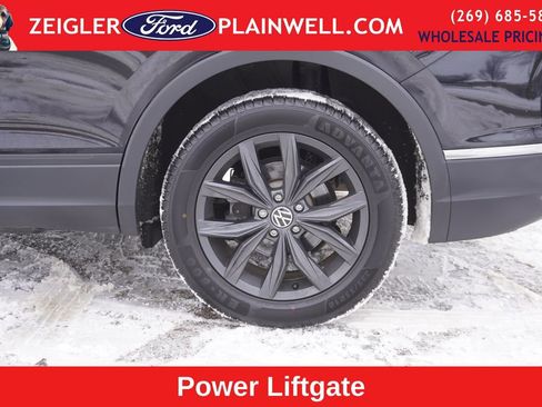 Used 2024 Volkswagen Tiguan SE image 6