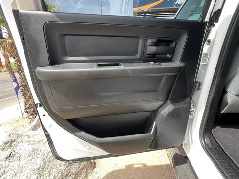 Used 2015 RAM 2500 Tradesman w/ Chrome Appearance Group AWD/4WD image 23