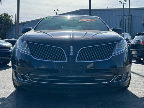 Used 2013 Lincoln MKS FWD image 3