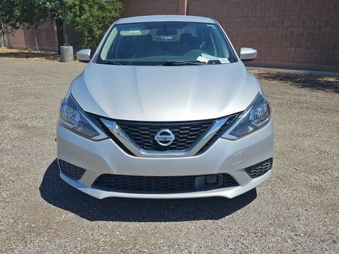 Used 2019 Nissan Sentra SV FWD image 2