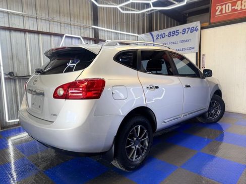 Used 2014 Nissan Rogue S w/ Convenience Package AWD/4WD image 12