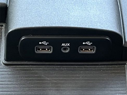 Used 2018 RAM 1500 Sport image 27