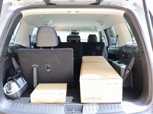 New 2025 Hyundai Santa Fe SEL image 15