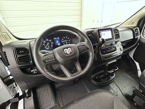 Used 2023 RAM ProMaster 2500 FWD image 13