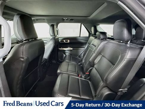 Used 2023 Ford Explorer XLT w/ Equipment Group 202A AWD/4WD image 31