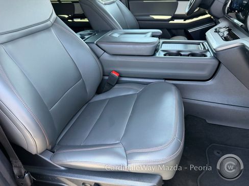 Used 2025 Ford Expedition Max Active AWD/4WD image 14