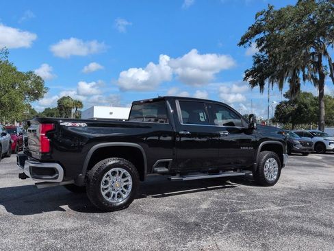 Used 2025 Chevrolet Silverado 2500 LTZ AWD/4WD image 4