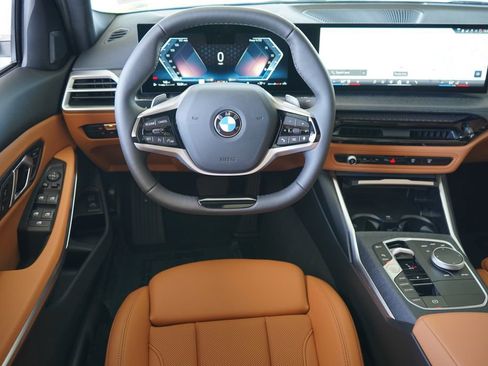 Used 2025 BMW 330i xDrive Sedan AWD/4WD image 15